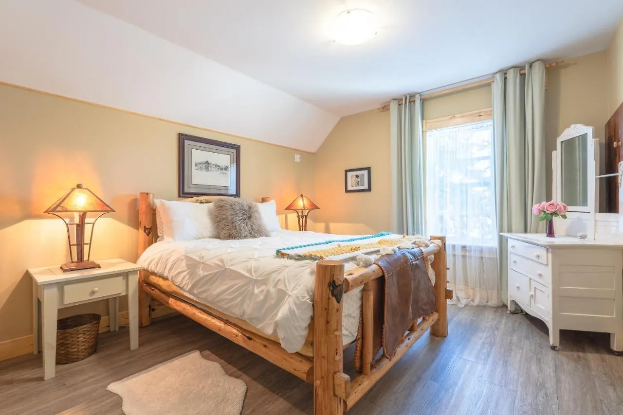 Craftsman'S Loft - Heritage Charm - Ac - 5 Min Dt Calgary Apartment