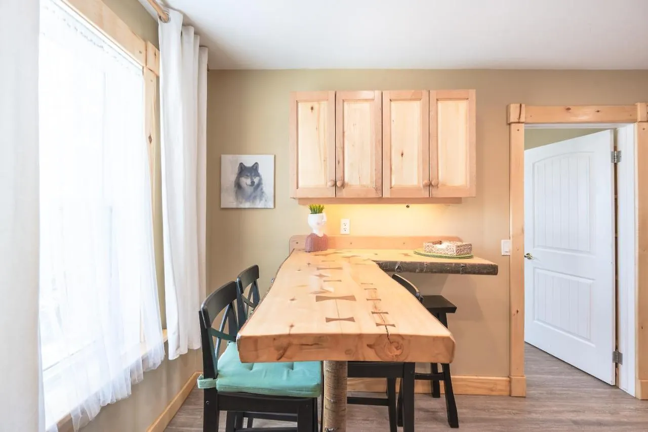 Craftsman'S Loft - Heritage Charm - Ac - 5 Min Dt Calgary Apartment
